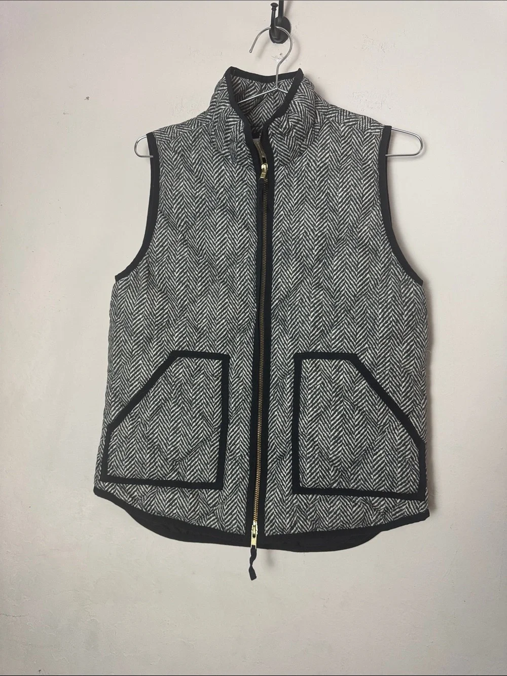 J. Crew Herringbone Quilted Excursion Vest Size Small
